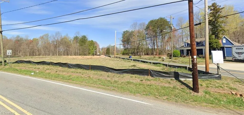905 Oak Summit Road Winston-Salem, NC 27105
