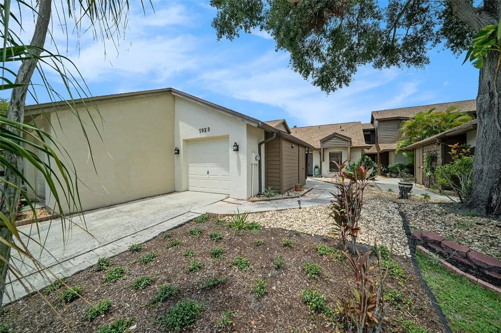 1923 BAYSHORE COURT Safety Harbor, FL 34695