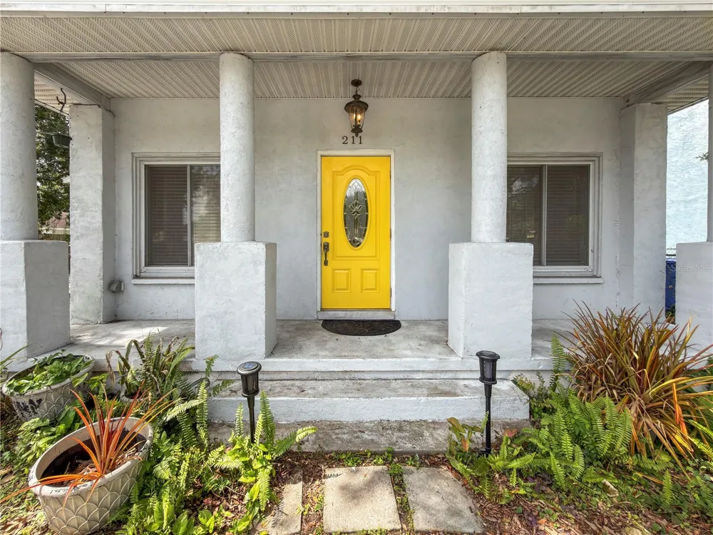 211 E 131ST AVENUE Tampa, FL 33612