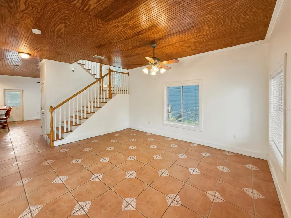 211 E 131ST AVENUE Tampa, FL 33612