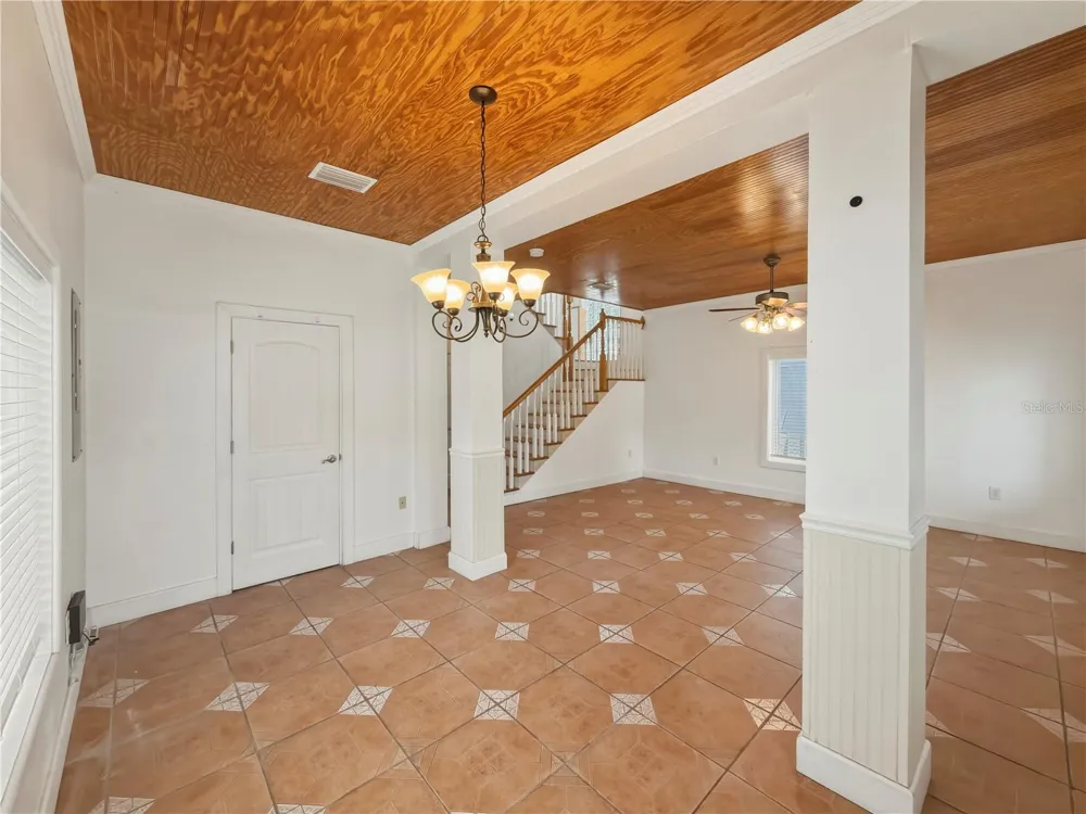 211 E 131ST AVENUE Tampa, FL 33612