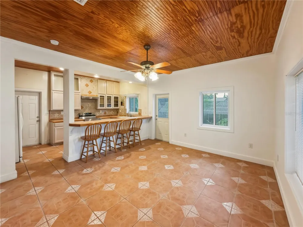 211 E 131ST AVENUE Tampa, FL 33612
