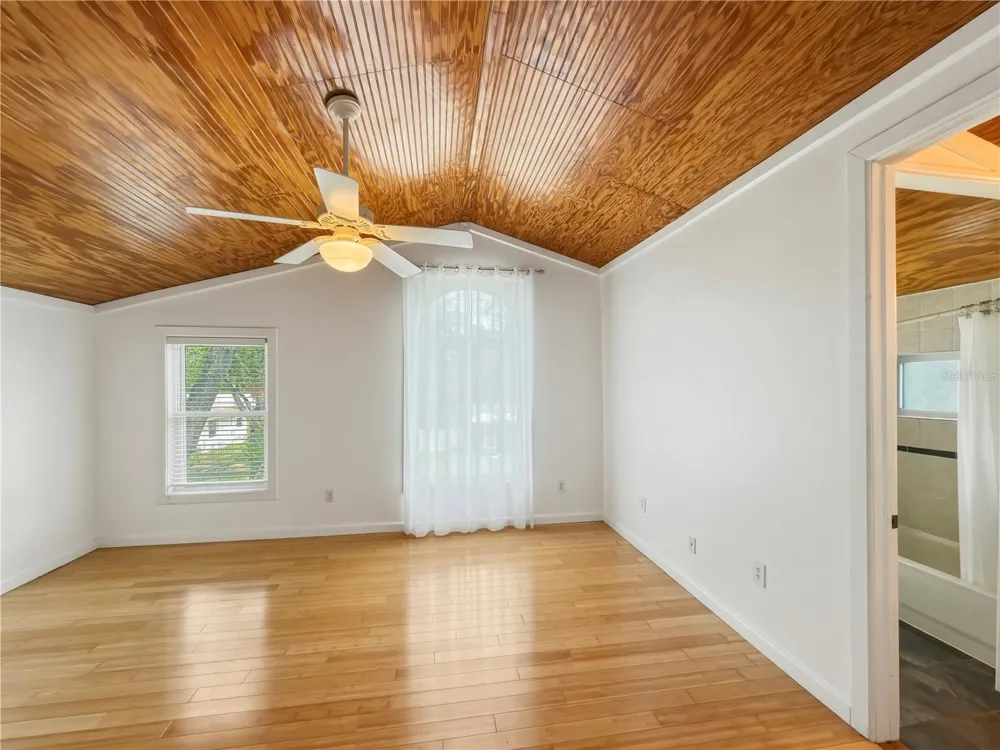 211 E 131ST AVENUE Tampa, FL 33612