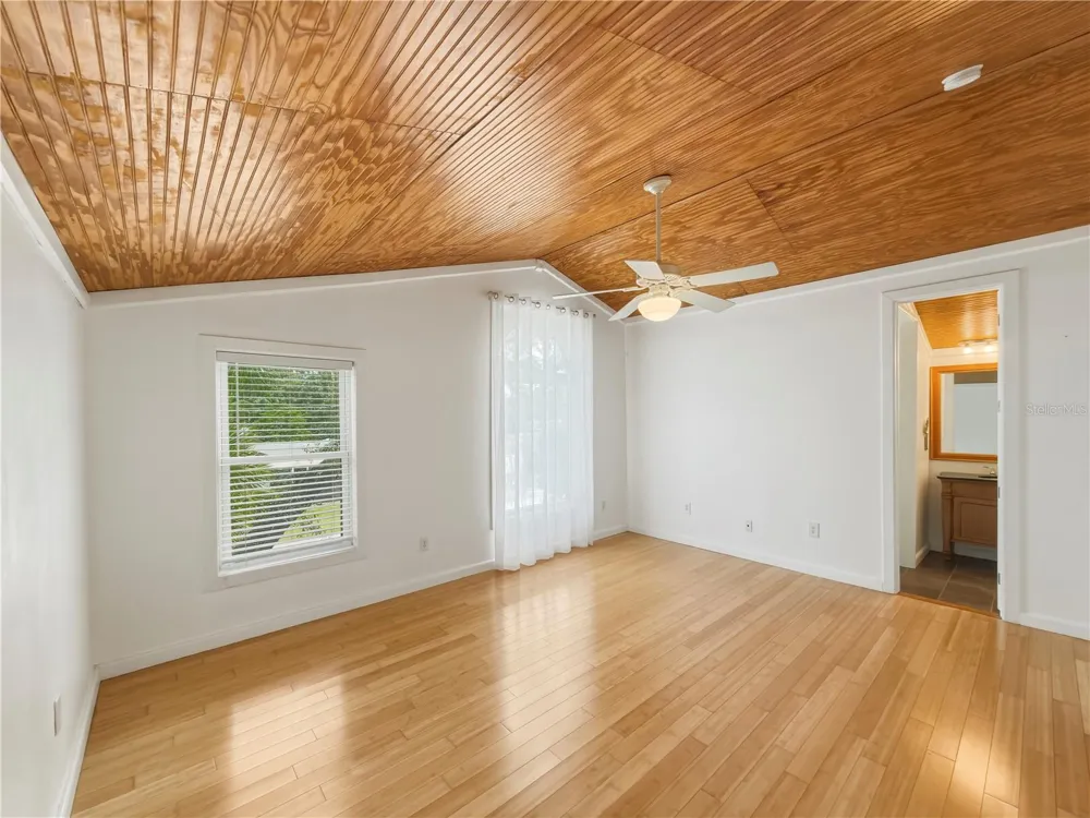 211 E 131ST AVENUE Tampa, FL 33612