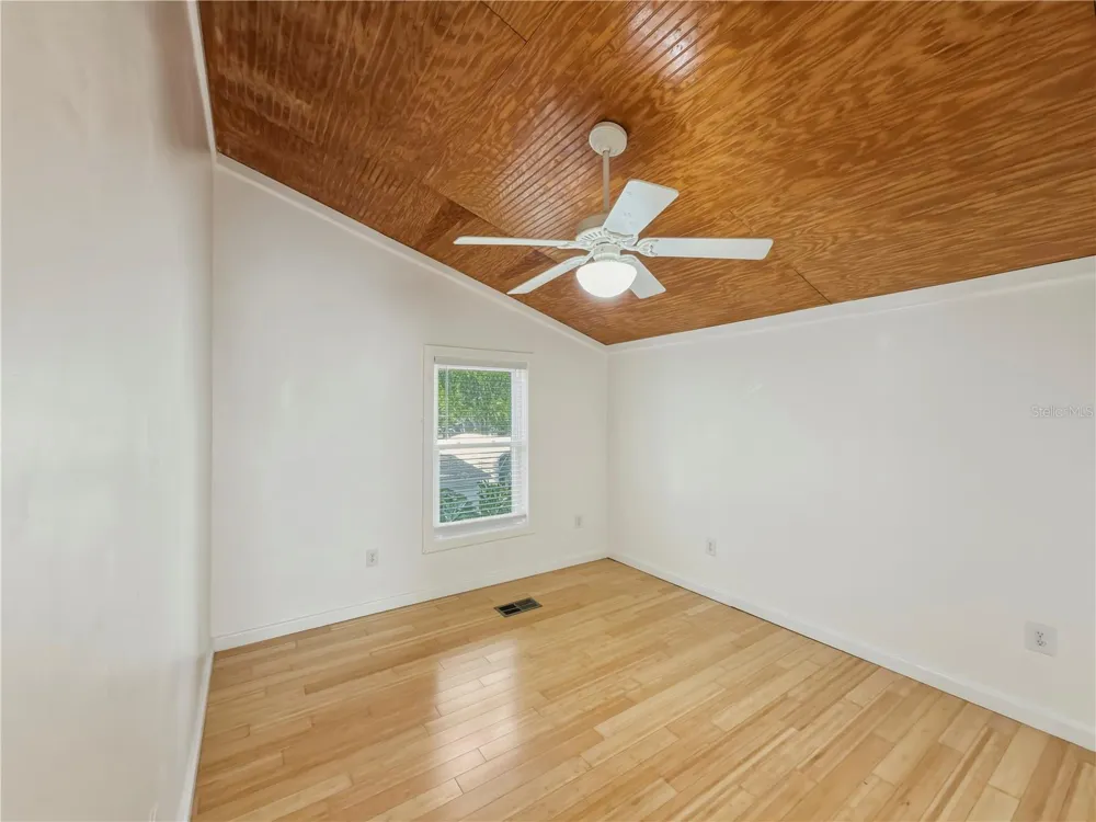 211 E 131ST AVENUE Tampa, FL 33612