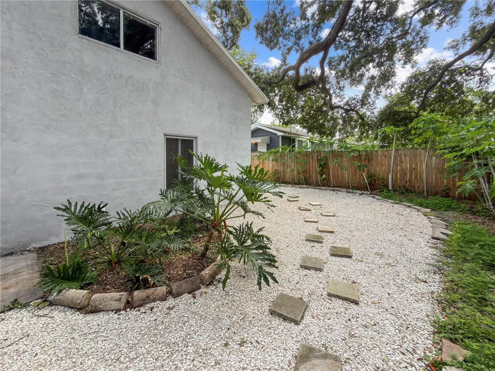 211 E 131ST AVENUE Tampa, FL 33612