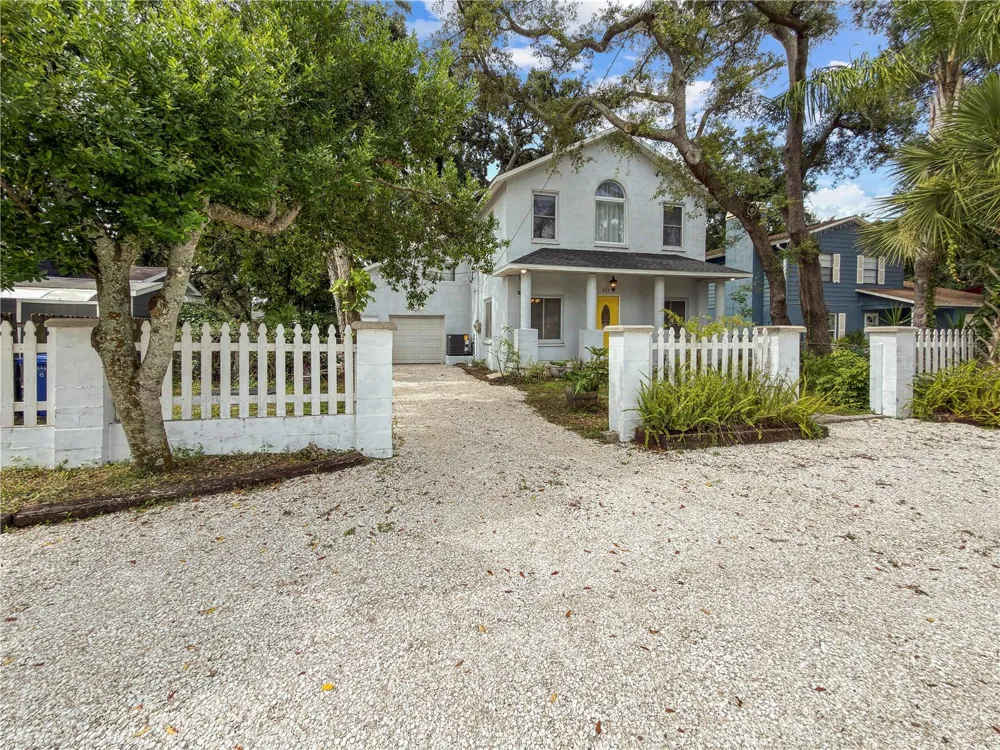 211 E 131ST AVENUE Tampa, FL 33612
