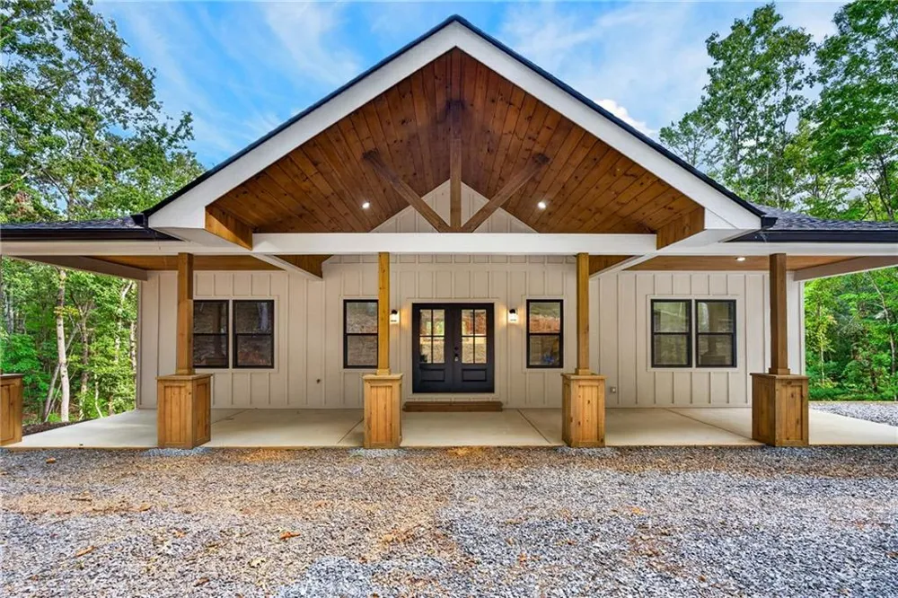 1030 Old Flat Branch Rd Ellijay, GA 30540