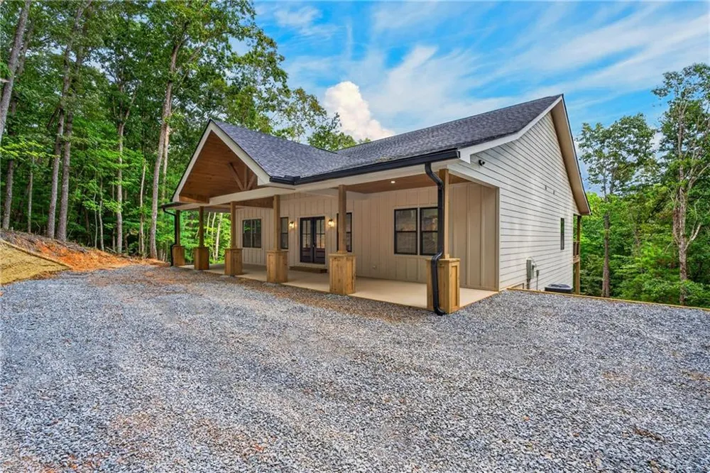1030 Old Flat Branch Rd Ellijay, GA 30540