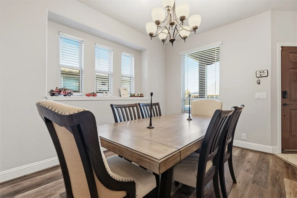 1112 Bear Oak Drive Burleson, TX 76028