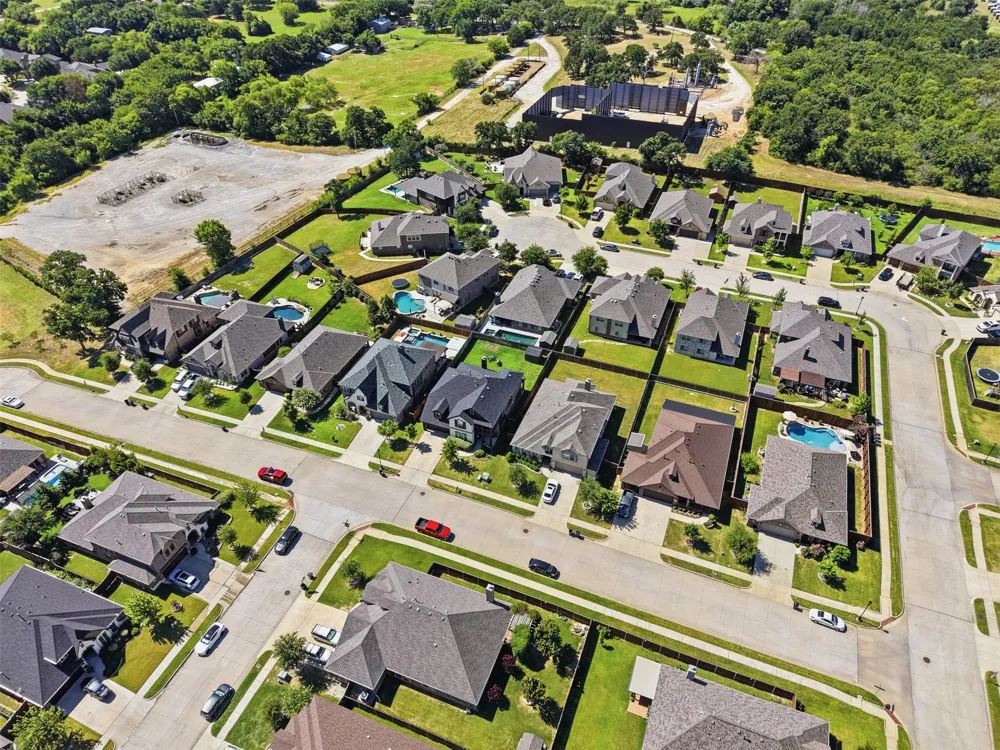 1112 Bear Oak Drive Burleson, TX 76028