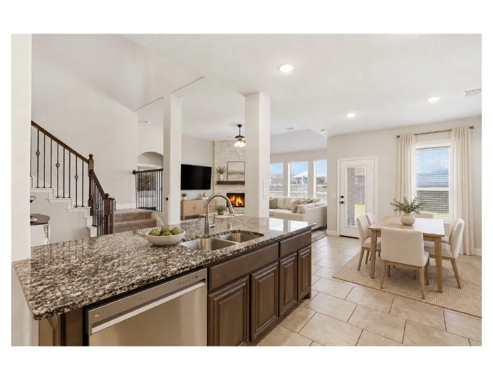 1112 Bear Oak Drive Burleson, TX 76028