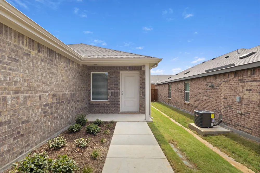 2549 Guineas Lane Aubrey, TX 76227