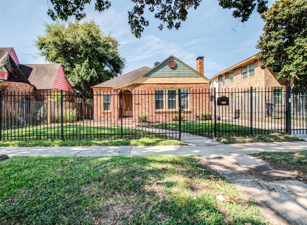 2608 Rosewood Street Houston, TX 77004