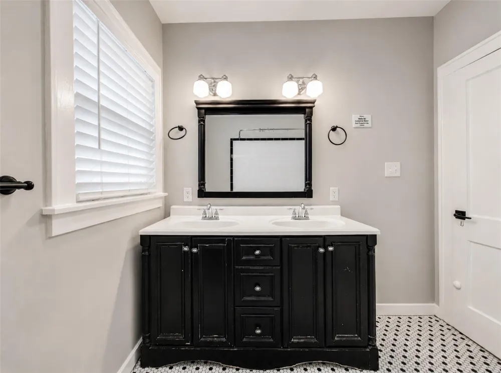 2608 Rosewood Street Houston, TX 77004