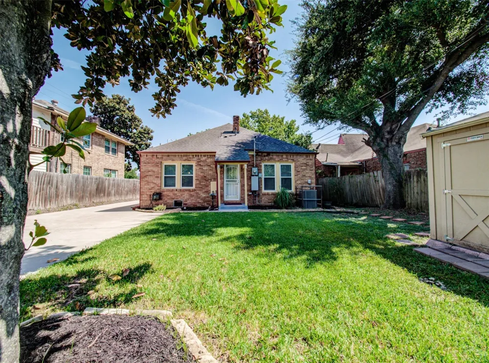 2608 Rosewood Street Houston, TX 77004