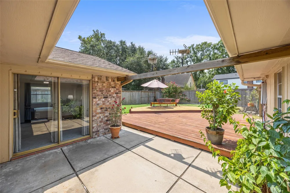 15410 Cobre Valley Drive Houston, TX 77062