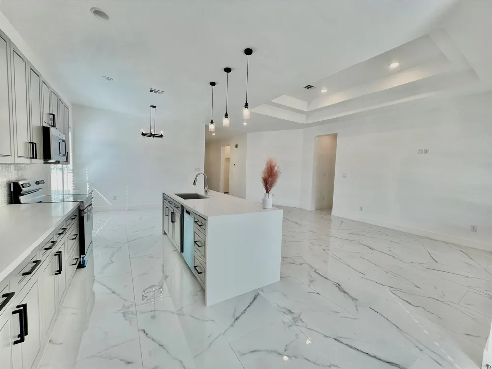 10127 Grover Ln Houston, TX 77041