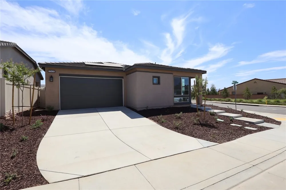 1566 Winding Sun Drive Beaumont, CA 92223