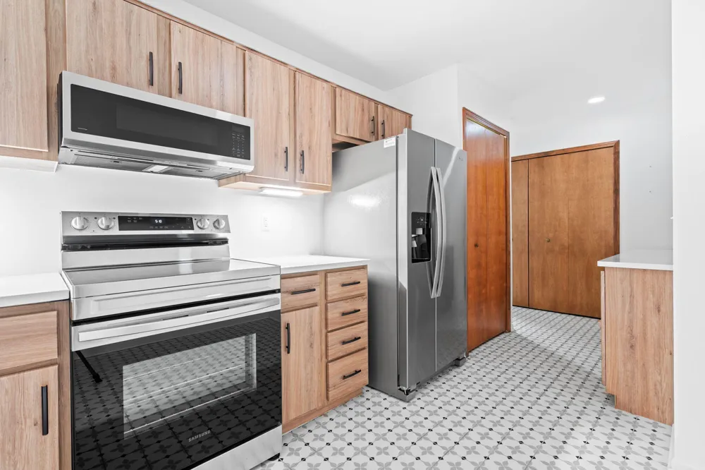 10 Oxford Court Dearborn, MI 48124