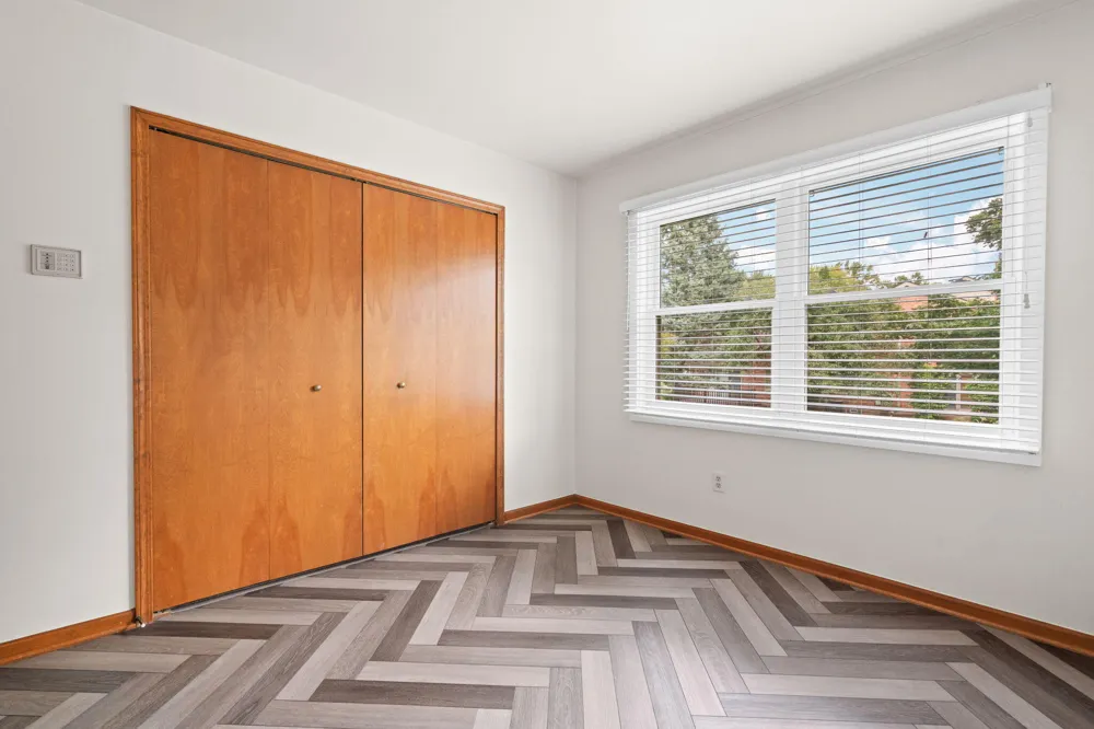 10 Oxford Court Dearborn, MI 48124