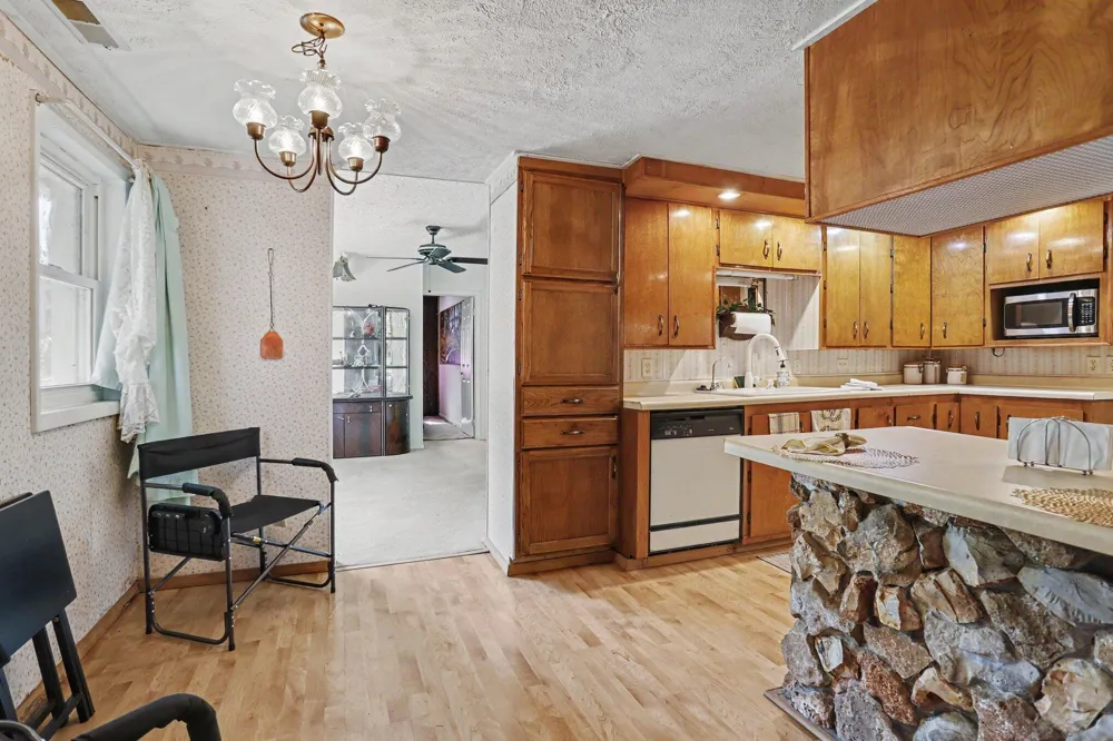 24156 Banker Street Sturgis, MI 49091