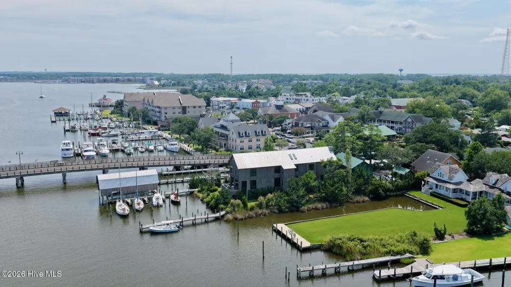 330 Fernando Street Manteo, NC 27954
