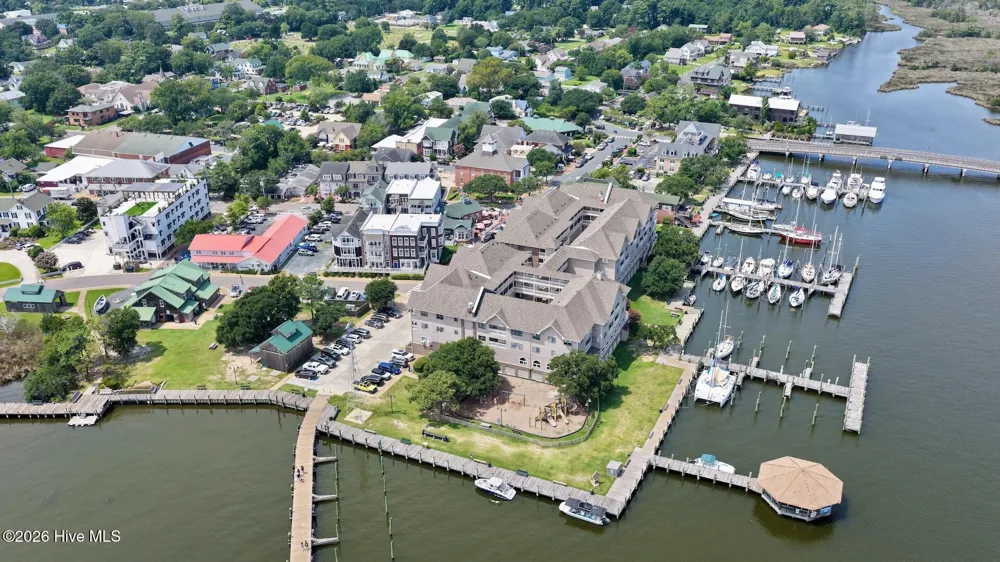 330 Fernando Street Manteo, NC 27954