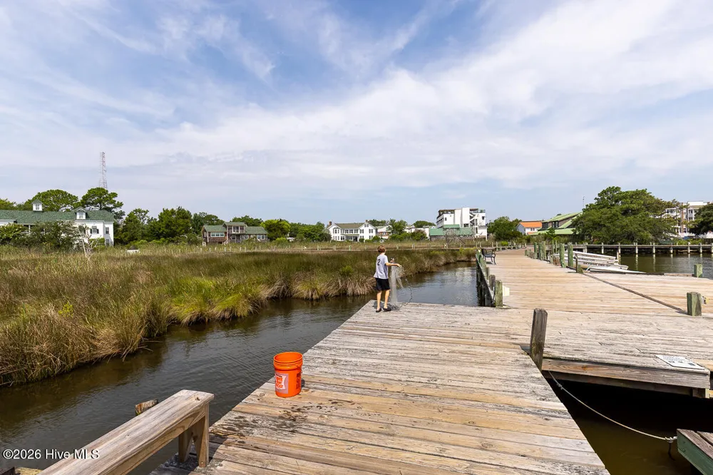330 Fernando Street Manteo, NC 27954