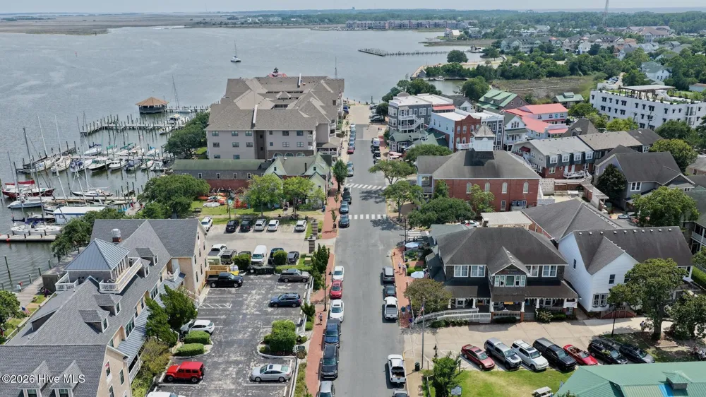 330 Fernando Street Manteo, NC 27954