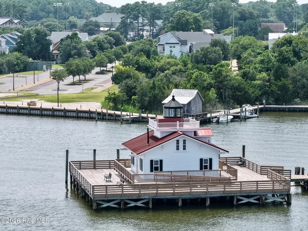 330 Fernando Street Manteo, NC 27954