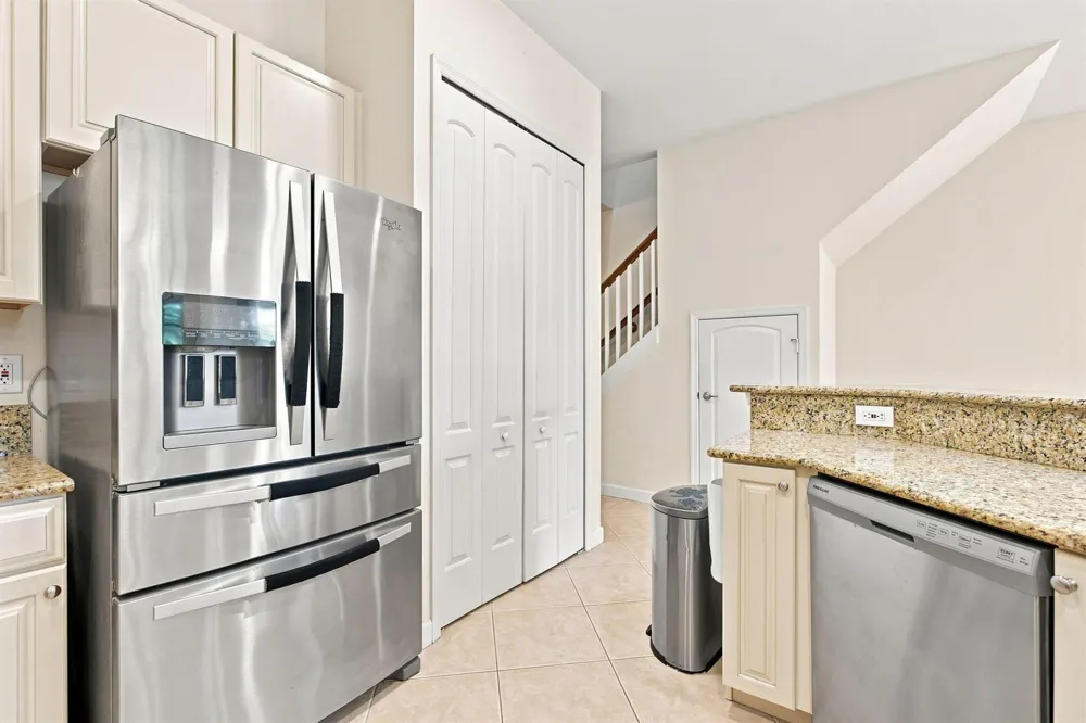 6179 NW Helmsdale Way Port St. Lucie, FL 34983