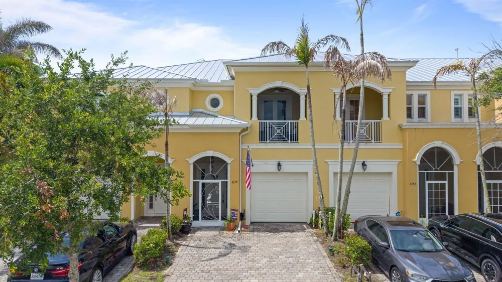 6179 NW Helmsdale Way Port St. Lucie, FL 34983