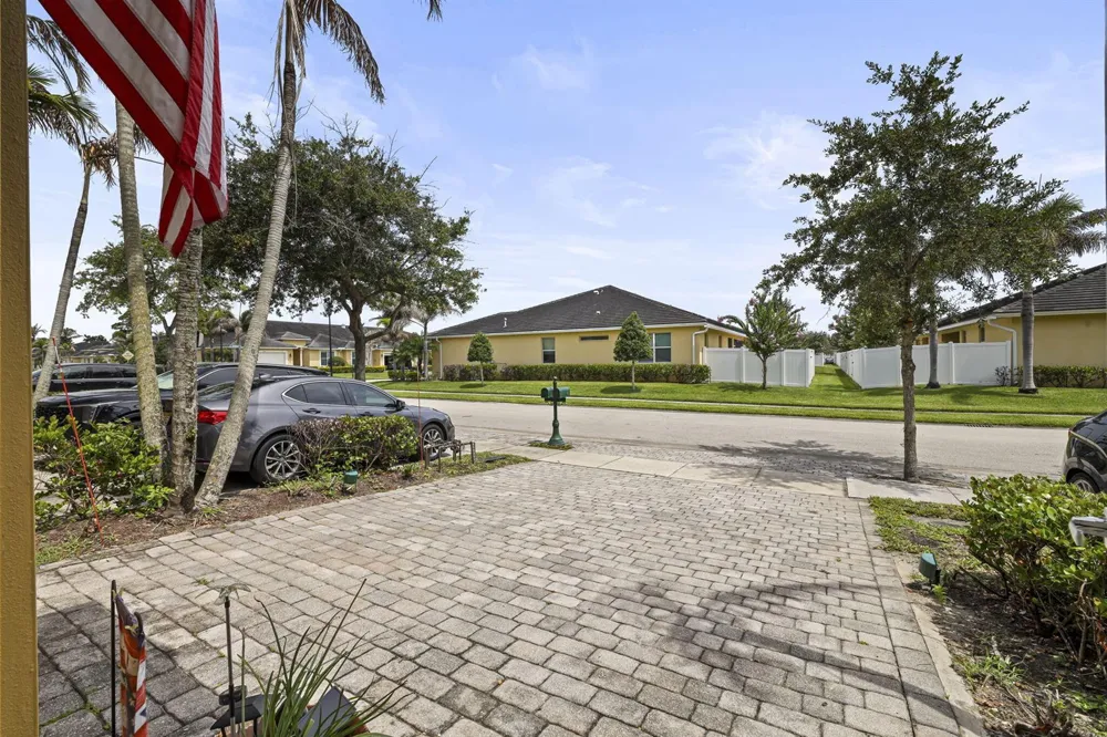 6179 NW Helmsdale Way Port St. Lucie, FL 34983