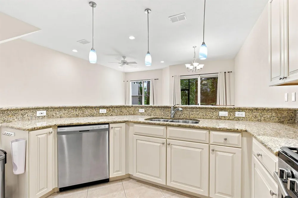 6179 NW Helmsdale Way Port St. Lucie, FL 34983