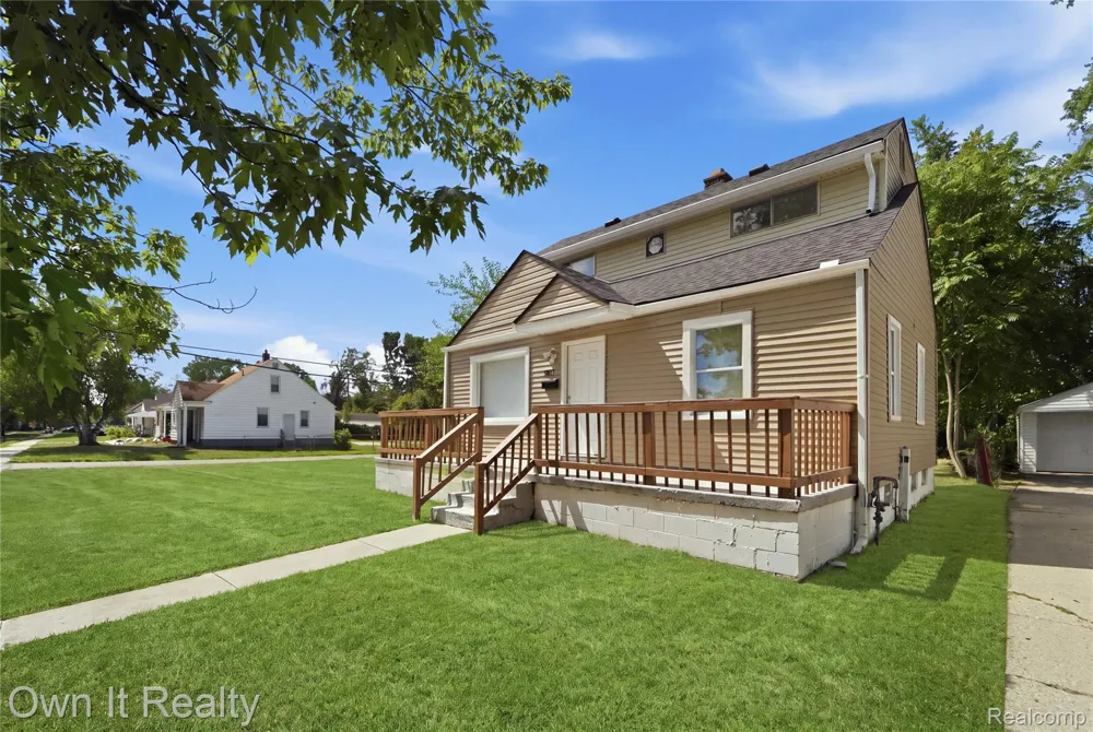 9207 Stout Street Detroit City, MI 48228