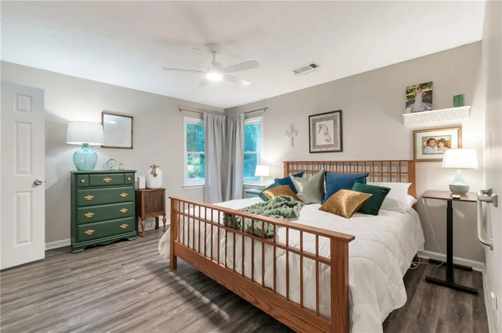 146 Johns Bluff Auburn, GA 30011
