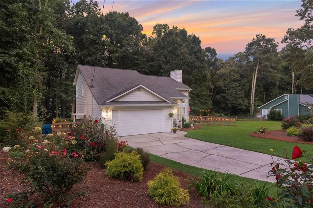 146 Johns Bluff Auburn, GA 30011