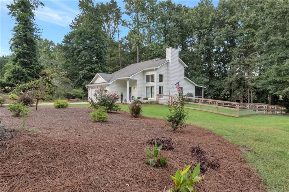 146 Johns Bluff Auburn, GA 30011
