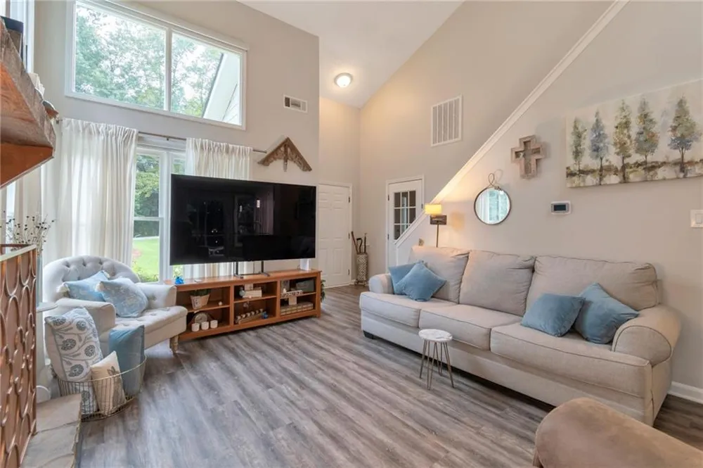 146 Johns Bluff Auburn, GA 30011