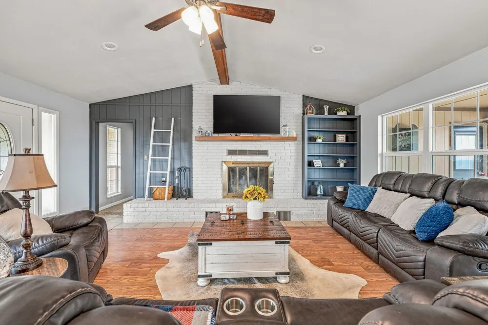 5351 Upper Denton Road Weatherford, TX 76085