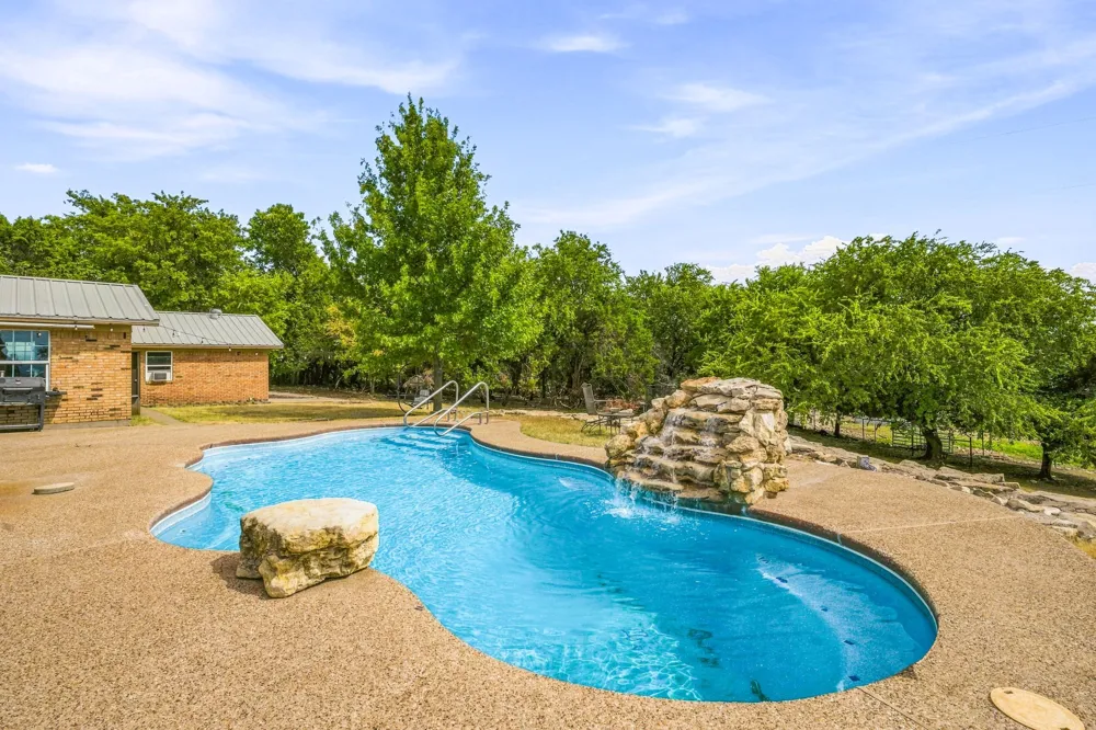5351 Upper Denton Road Weatherford, TX 76085