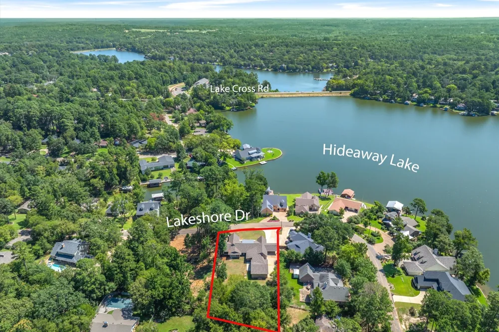 1428 Lakeshore Hideaway, TX 75771