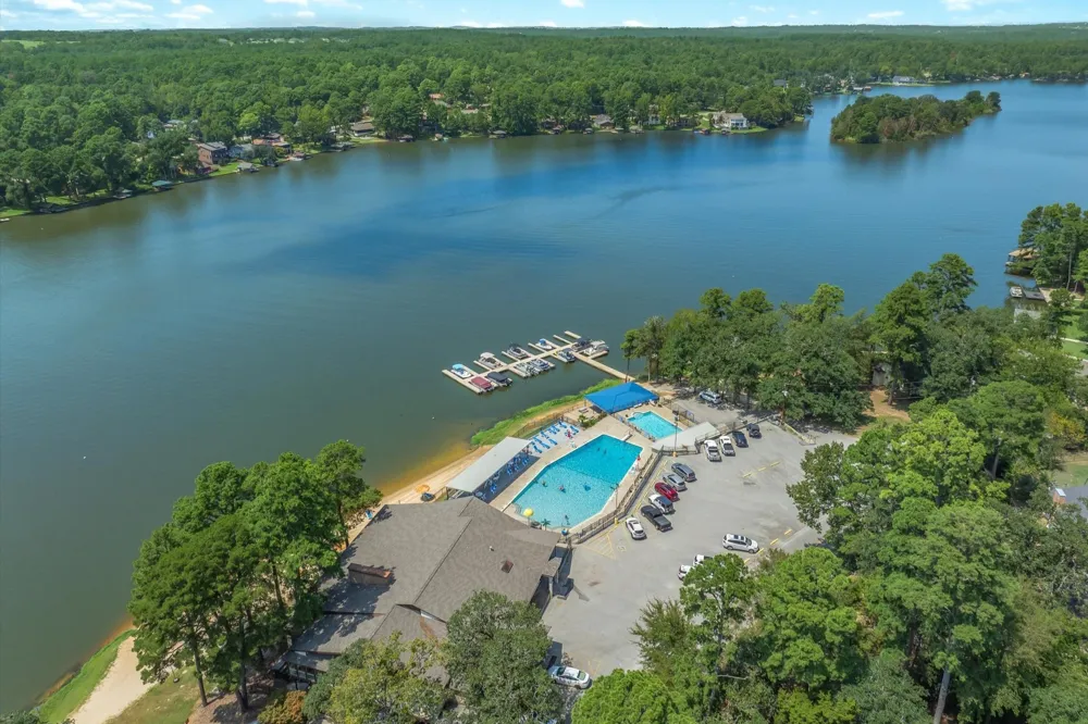 1428 Lakeshore Hideaway, TX 75771