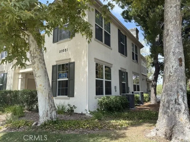 27021 Channel Lane #19 Valencia, CA 91355