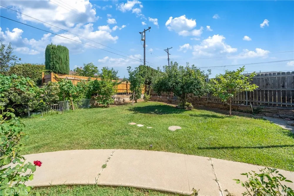 614 S Acacia West Covina, CA 91791