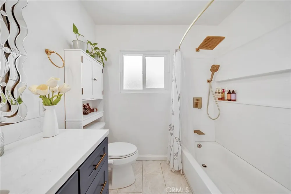 614 S Acacia West Covina, CA 91791