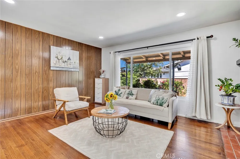 614 S Acacia West Covina, CA 91791