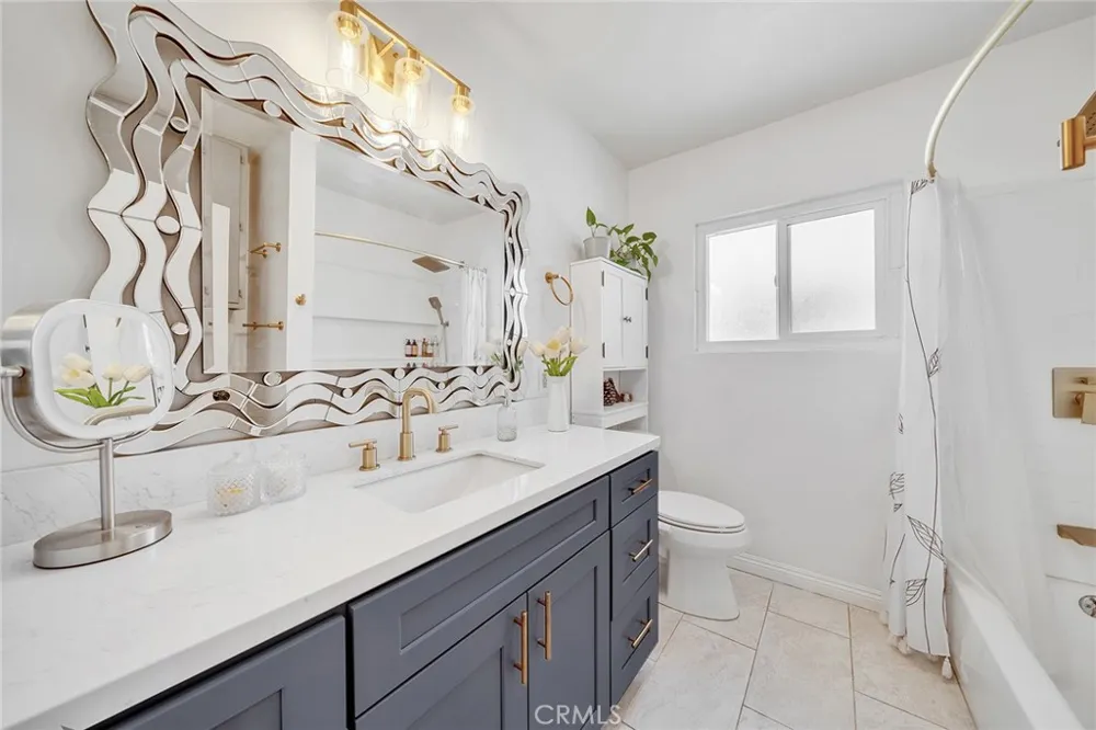 614 S Acacia West Covina, CA 91791
