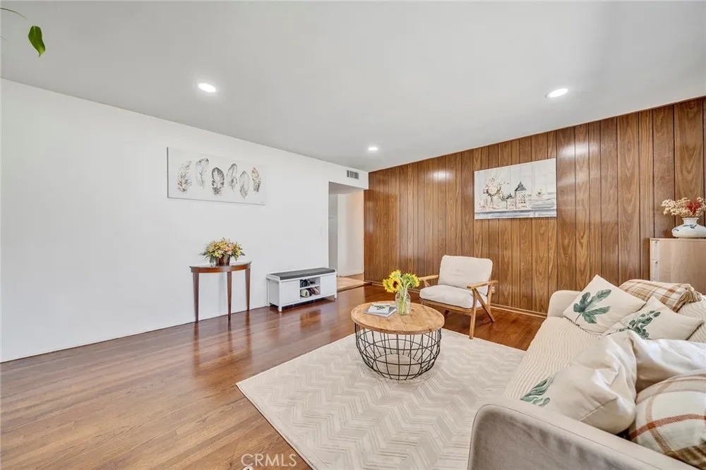 614 S Acacia West Covina, CA 91791